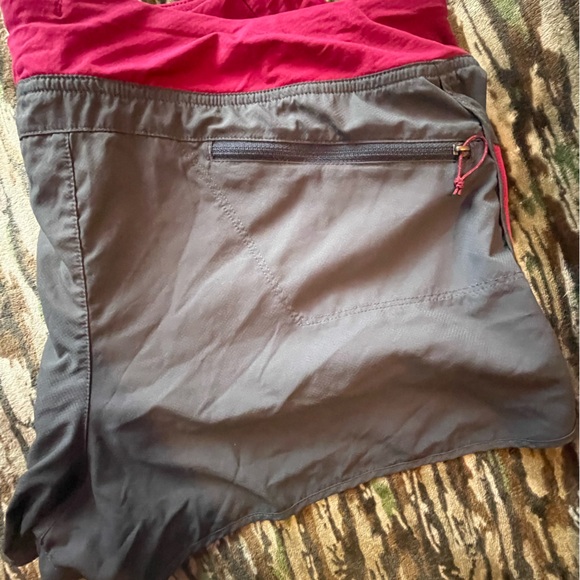 Patagonia running shorts! Athletic and comfy! - Picture 3 of 4